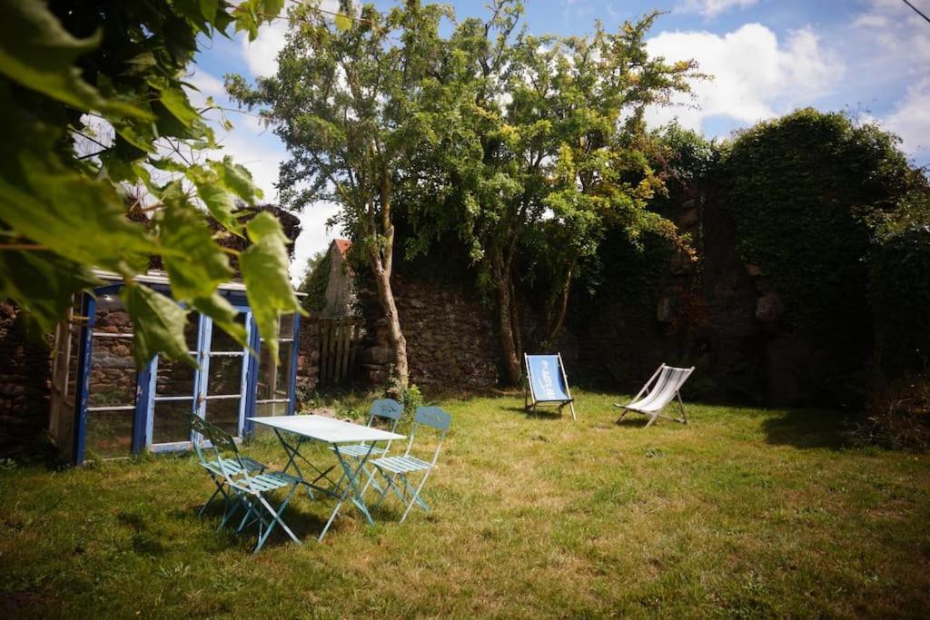 Belle Maison De Campagne Hénon Exteriér fotografie